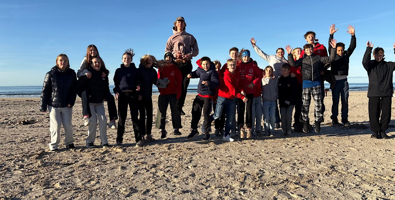 gøy på stranda foto torbjørn forside.png