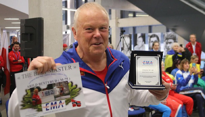 Busterud mottok prisen for årets europeiske kaster