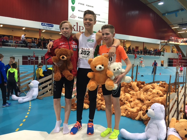 Fire Buskerudgull i Bamselekene