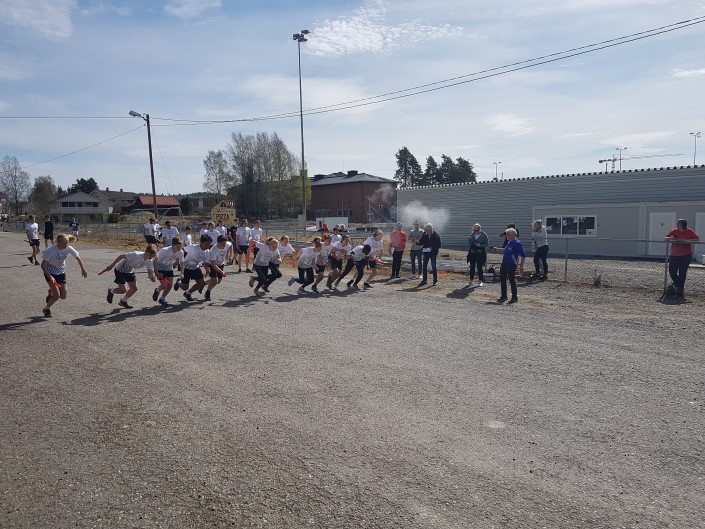 Tinestafett på Elverum Stadion