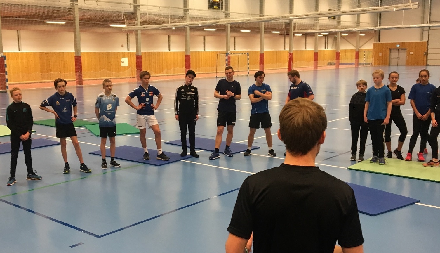 Krinssamlingar i april