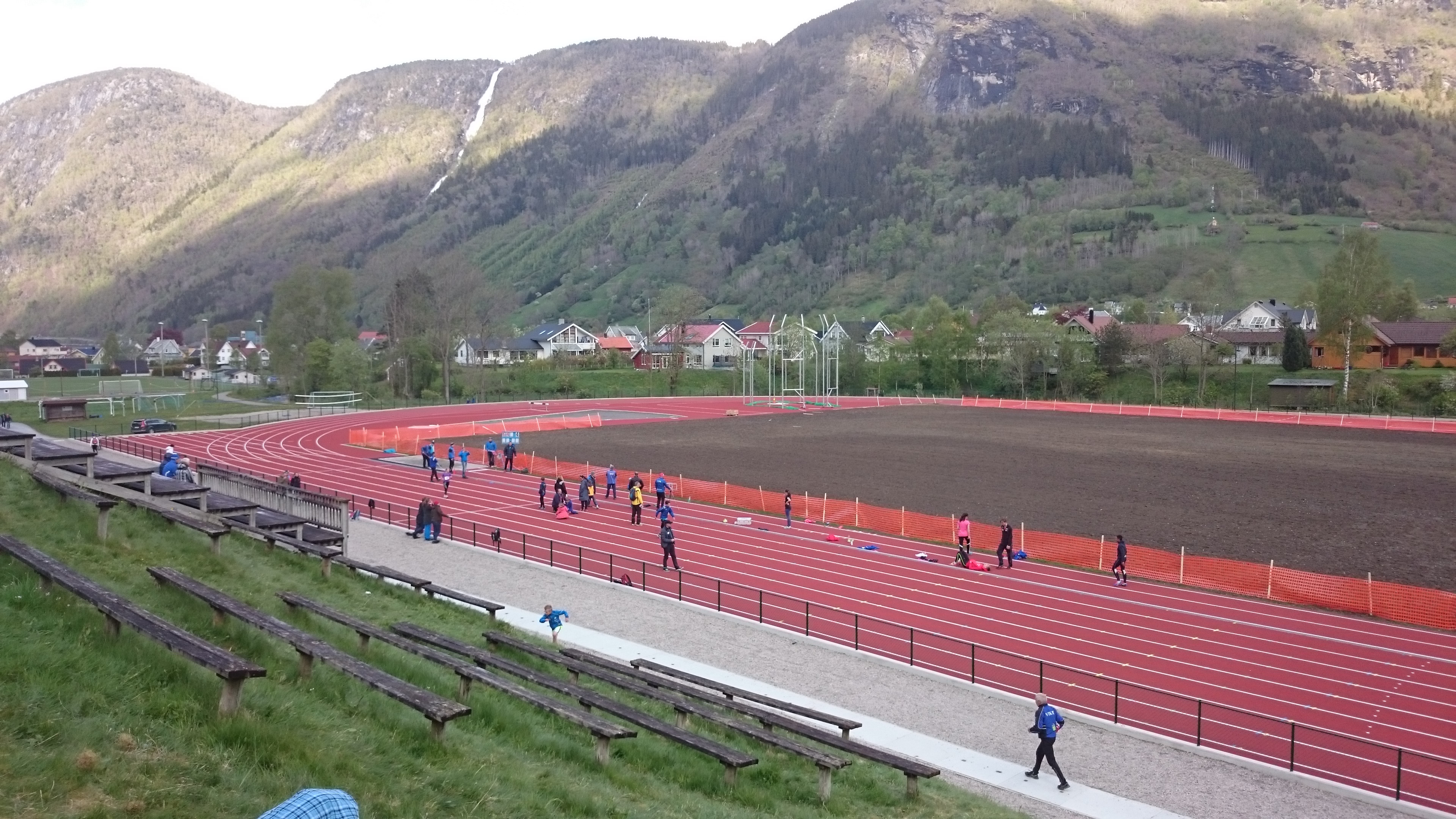 Fleire nye friidrettsanlegg i fylket i 2015