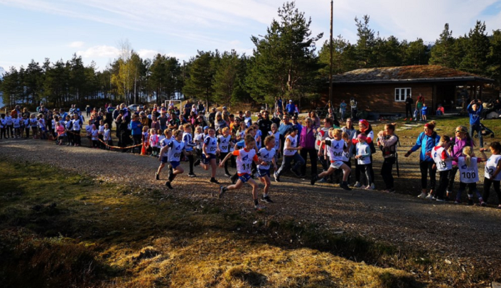 Bli med på KM-terrengløp