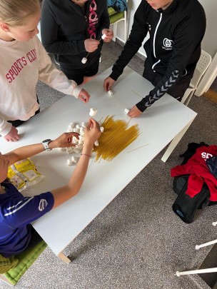 spaghetti og marsmellows.jpeg