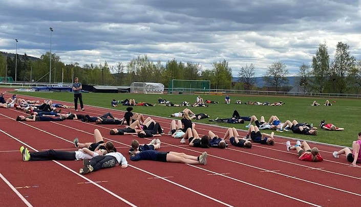 ligg stille i 10 minutter - foto Hilde.jpg
