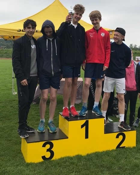 Sandes skol 8.trinn (2).jpg